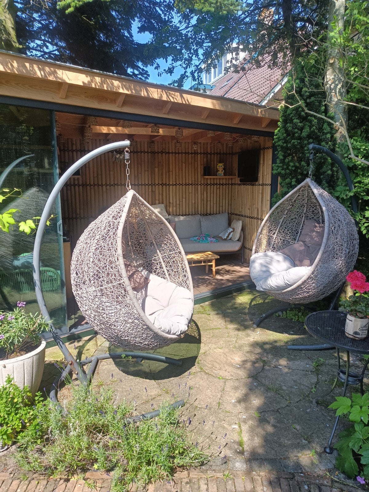 Hangende schommelstoelen met kussens - Kunststof vlechtwerk, Ophalen, Gebruikt, Kunststof