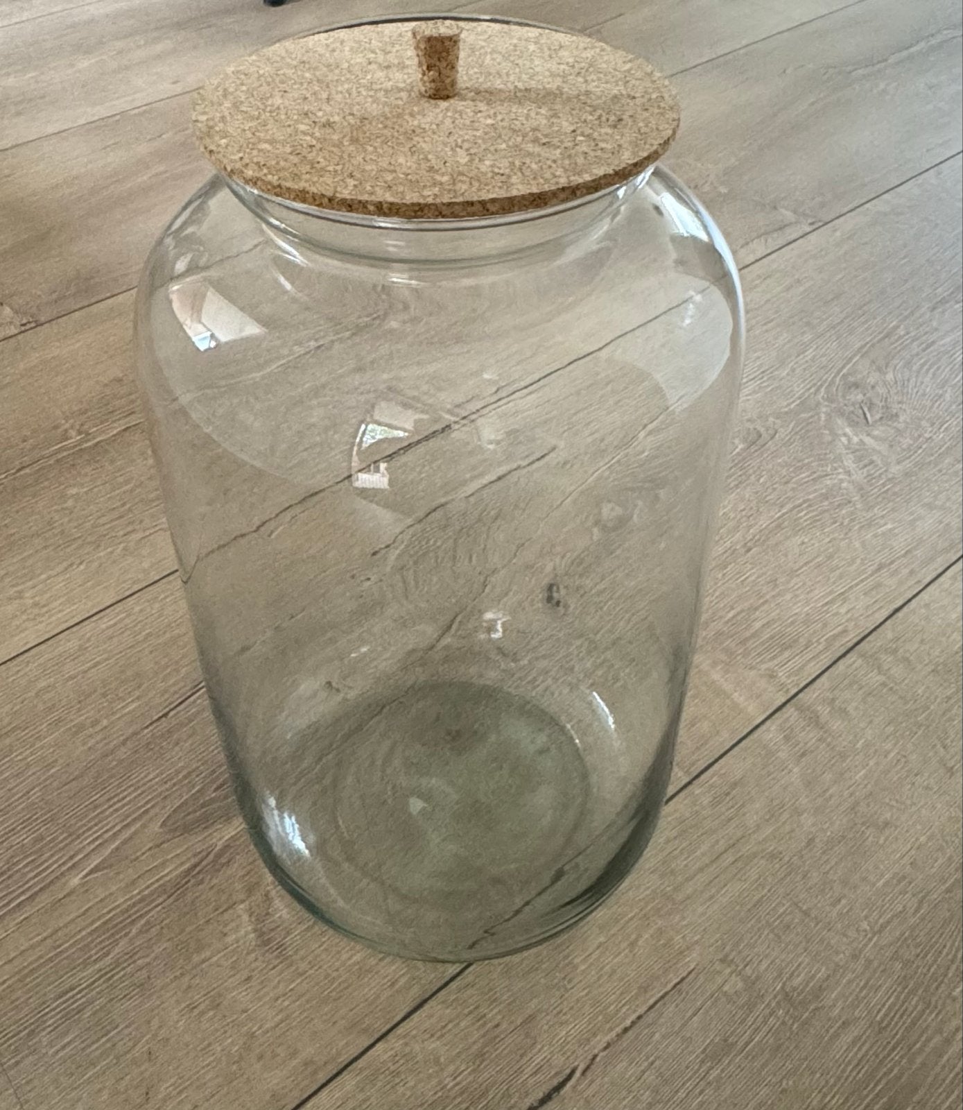 Grote glazen pot met kurken deksel. H 43cm doorsnede 23cm., Schaal, Rond, Ophalen of Verzenden, Glas