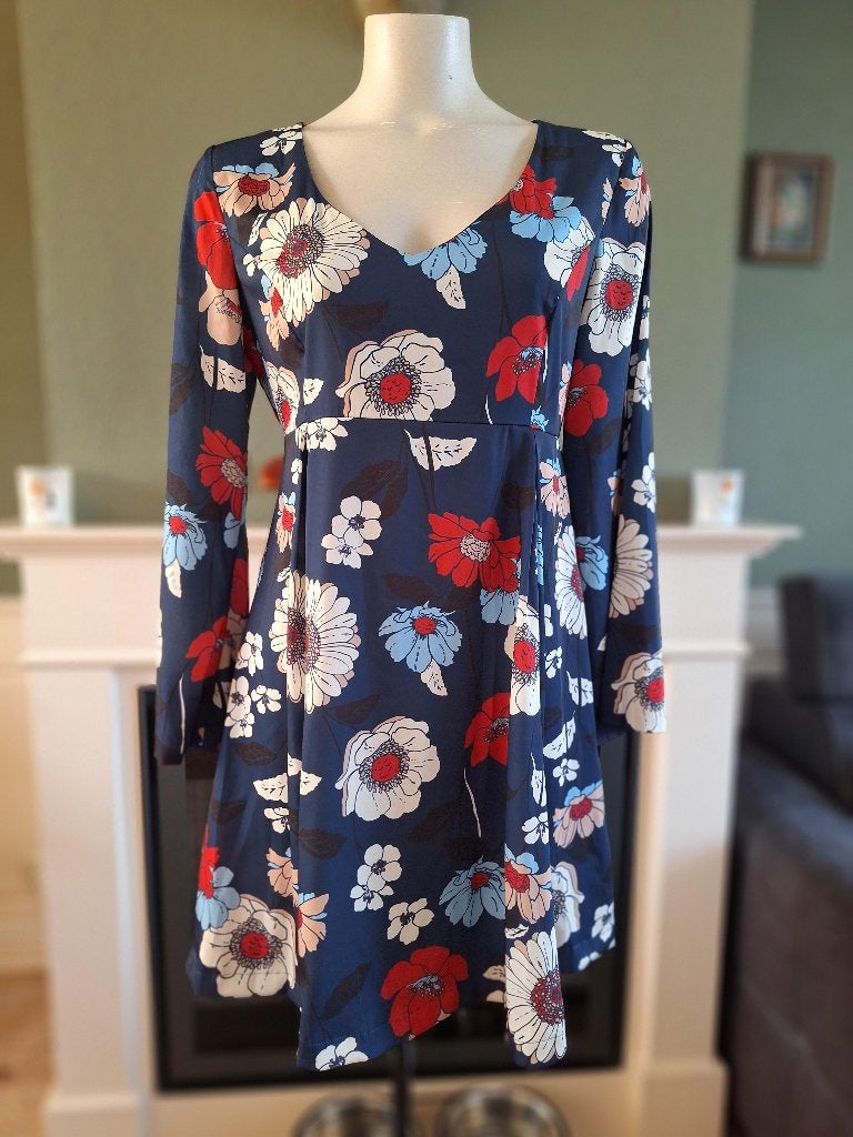 Rinascimento blauw bloemen jurk M 38, Kleding | Dames, Maat 38/40 (M), Rinascimento, Knielengte, Gedragen