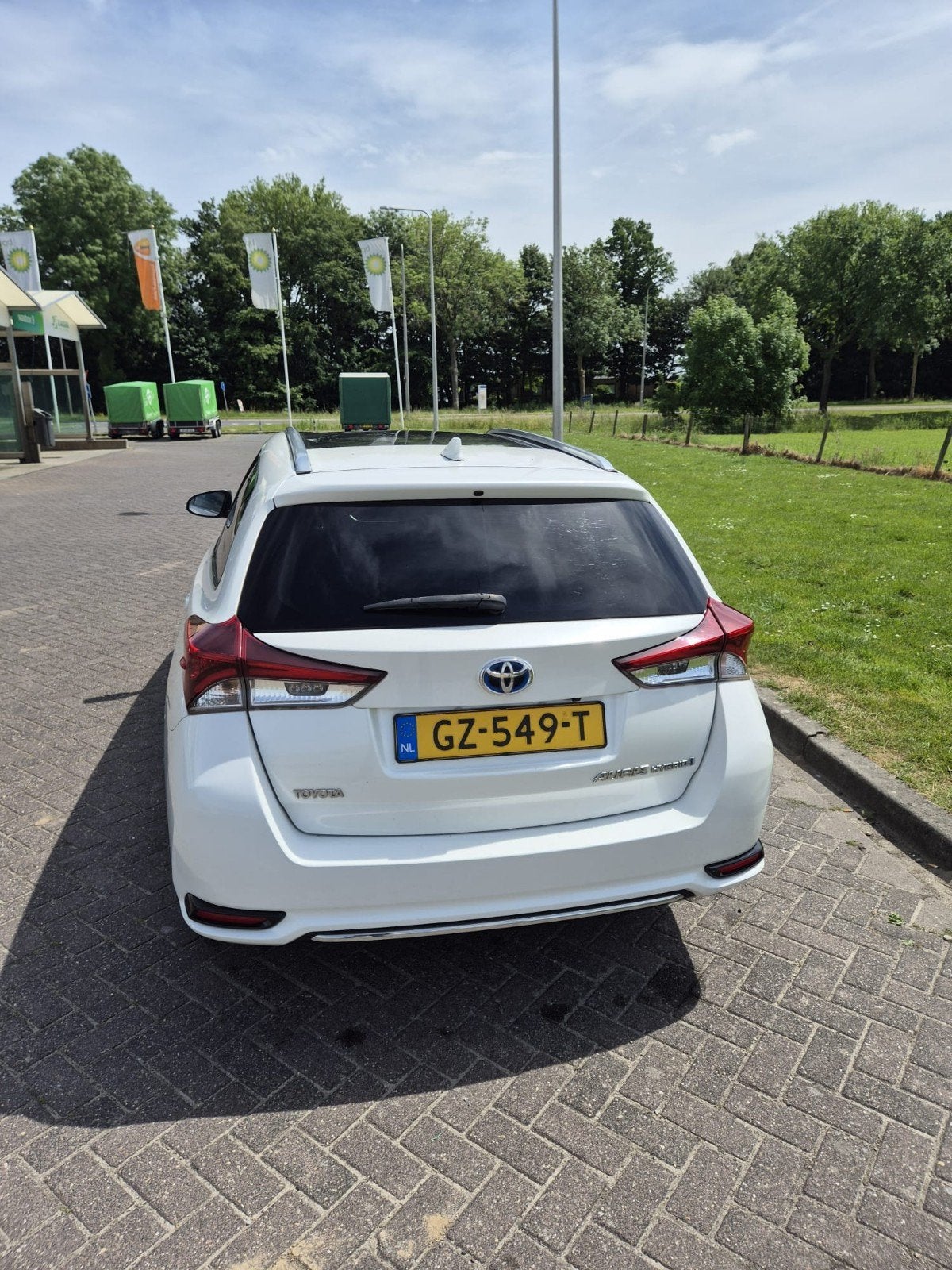 Toyota Auris Hybrid 2015 Automaat NAP logisch, USB, Stof, Euro 6, Wit