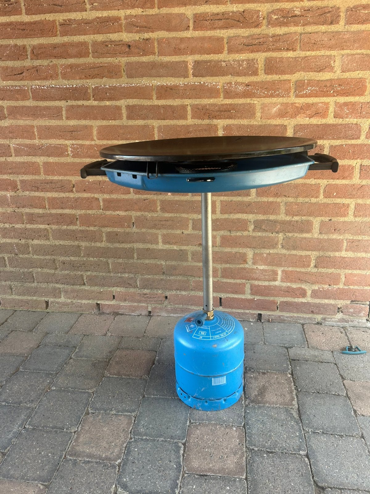 Skottelbraai met campinggasfles 907, Ophalen, Zo goed als nieuw