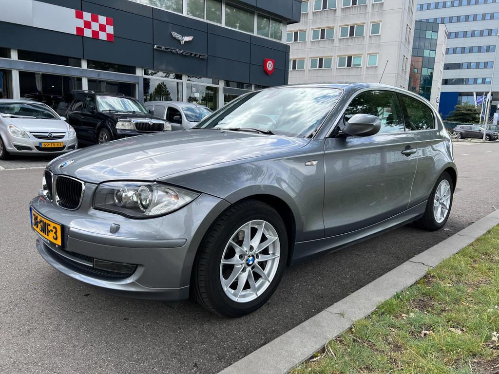 BMW 1-serie 116i Business Line Ultimate Edition, Auto's, Euro 5, Zwart, 4 cilinders, 4 stoelen
