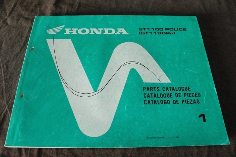 Honda ST1100 Police 1993 motorcycle parts catalogue ST1100Pp, Motoren, Ophalen of Verzenden, Honda