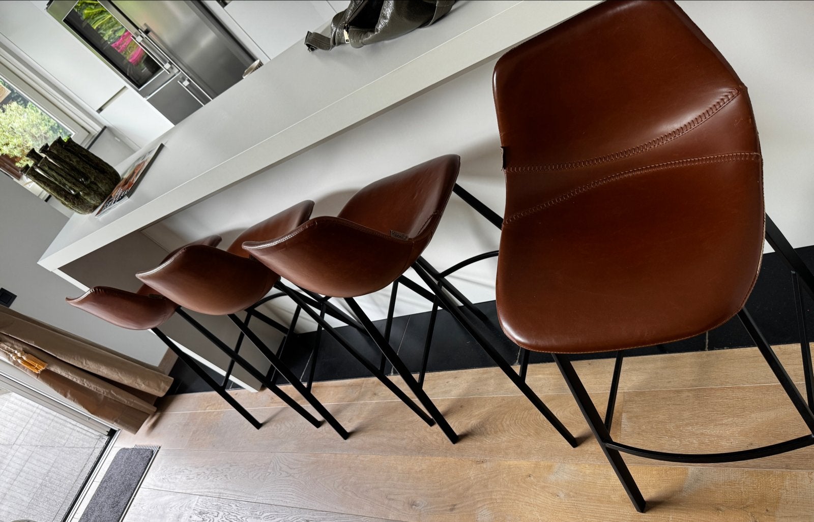 Set van 4 Dutchbone Barstoelen cq barkrukken  - Cognac Leer, Ophalen, Met voetsteun, Leer, Zo goed als nieuw
