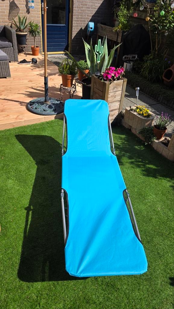 2 nieuwe ligbedjes voor tuin of strand, Ophalen of Verzenden