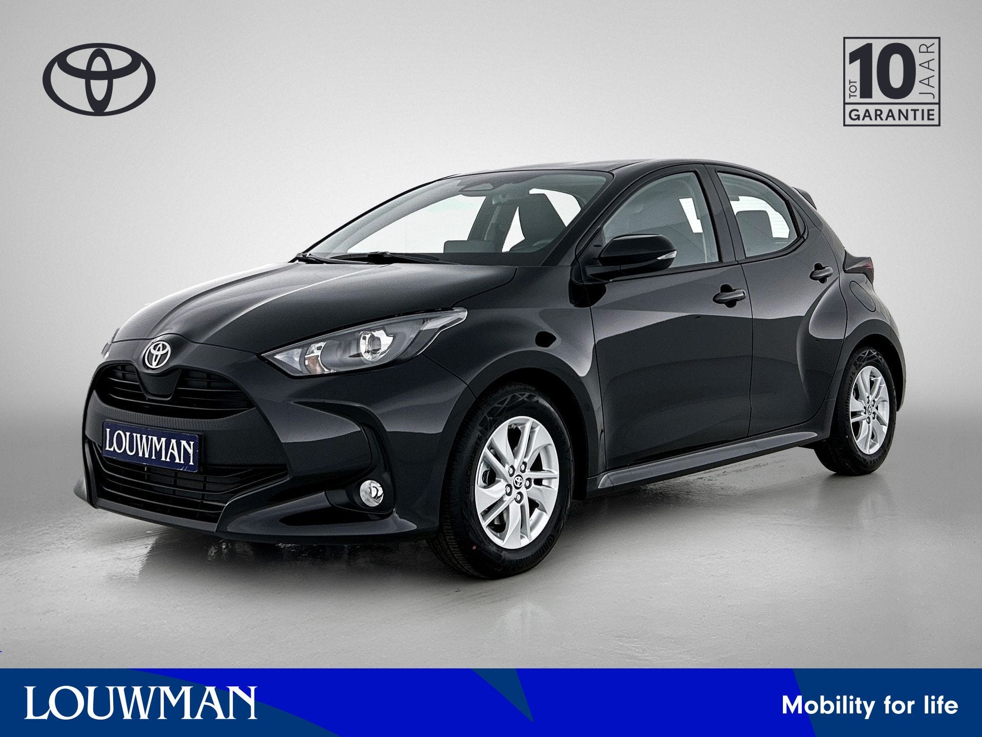Toyota Yaris 1.5 Hybrid 115 Active (bj 2025, automaat), 12 maanden, Euro 6, Zwart, Bedrijf