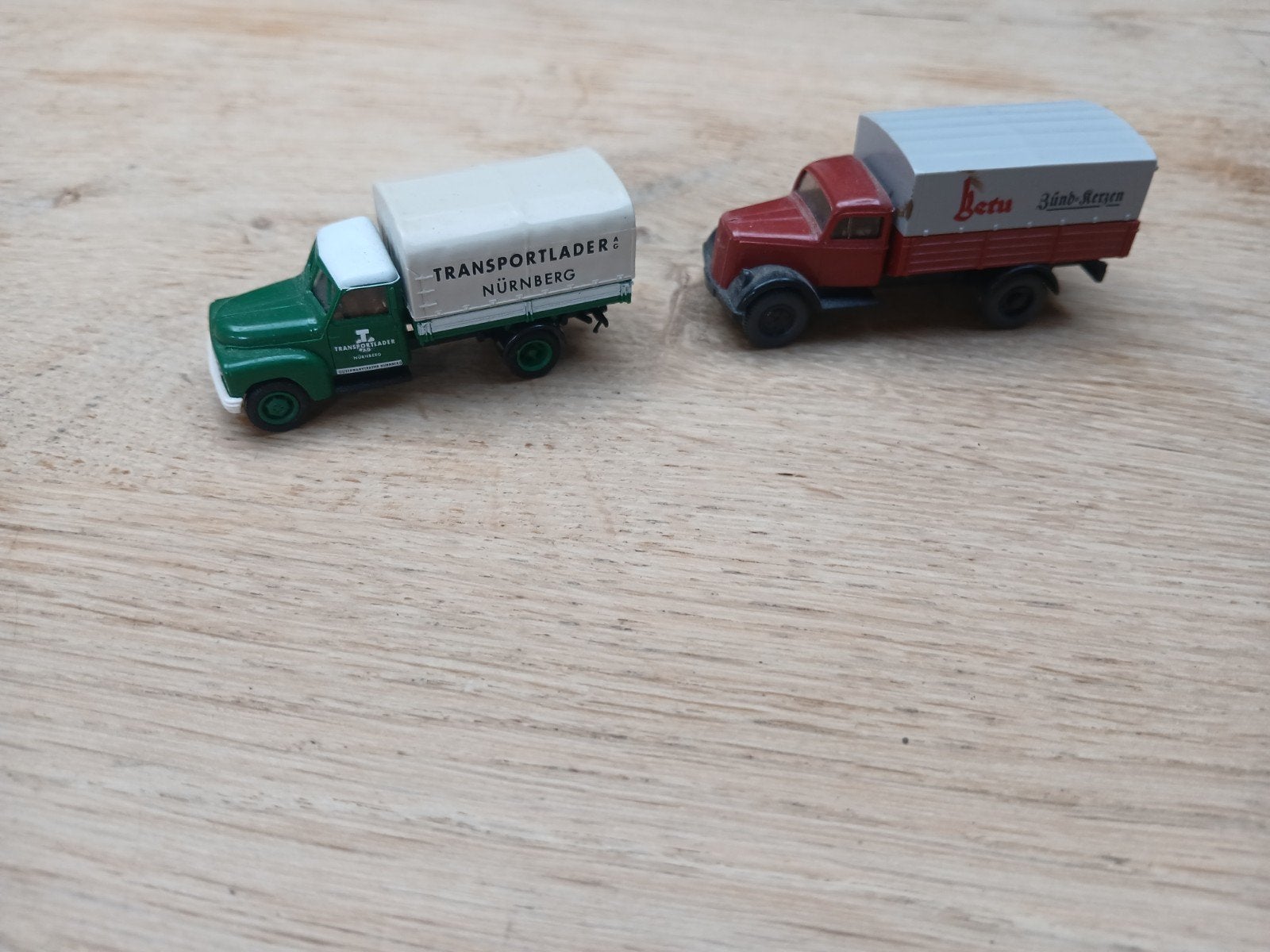 2x vrachtwagens Ho, Ophalen of Verzenden, Zo goed als nieuw, Bus of Vrachtwagen, Overige merken