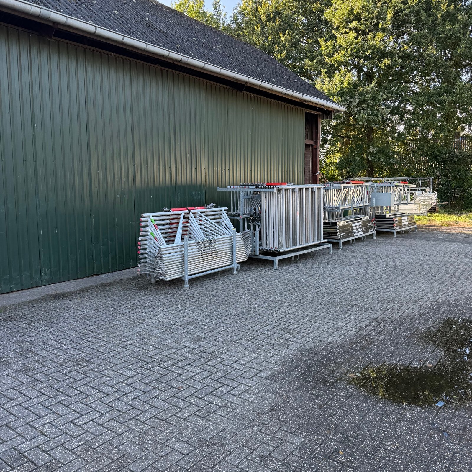 3 Steigers met Randbeveiliging, Dakgoot en Buizen (1 koop), Ophalen of Verzenden, Gebruikt, Rolsteiger of Kamersteiger, 5 meter of hoger