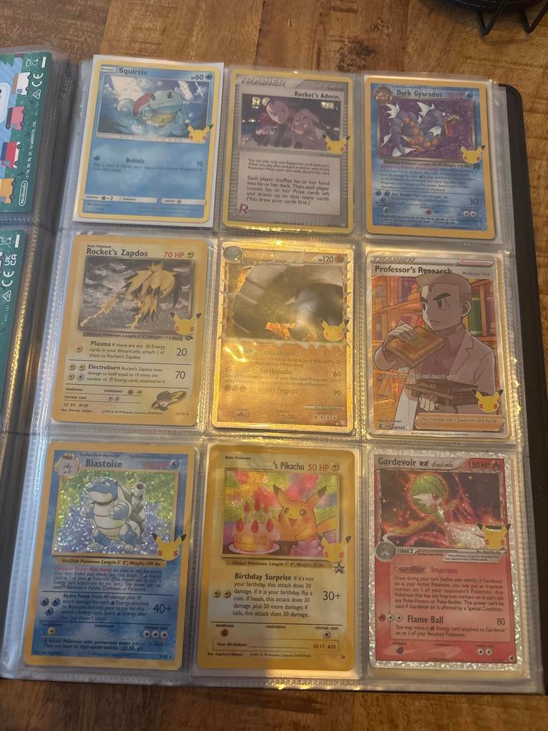 Pokémon Celebrations Kaarten - setje, Ophalen of Verzenden, Zo goed als nieuw, Meerdere kaarten