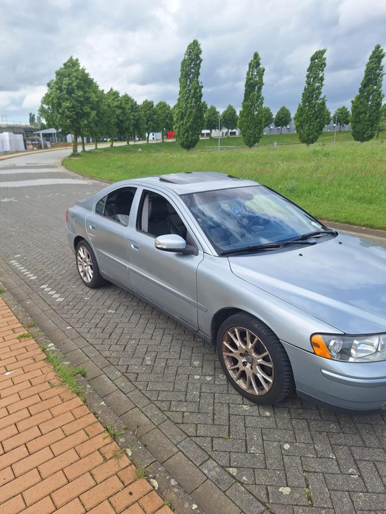 Goedkoopste van marktplaats: Volvo S60 2.4, Auto's, Volvo, Particulier, S60, Benzine, D, Sedan, Handgeschakeld, Origineel Nederlands