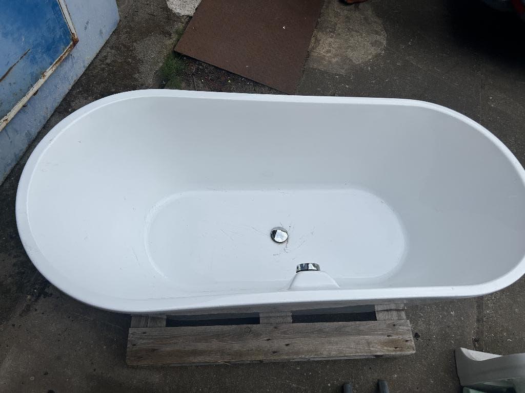 ligbad 170 cm in zeer goede staat, Ophalen, Zo goed als nieuw, Bad