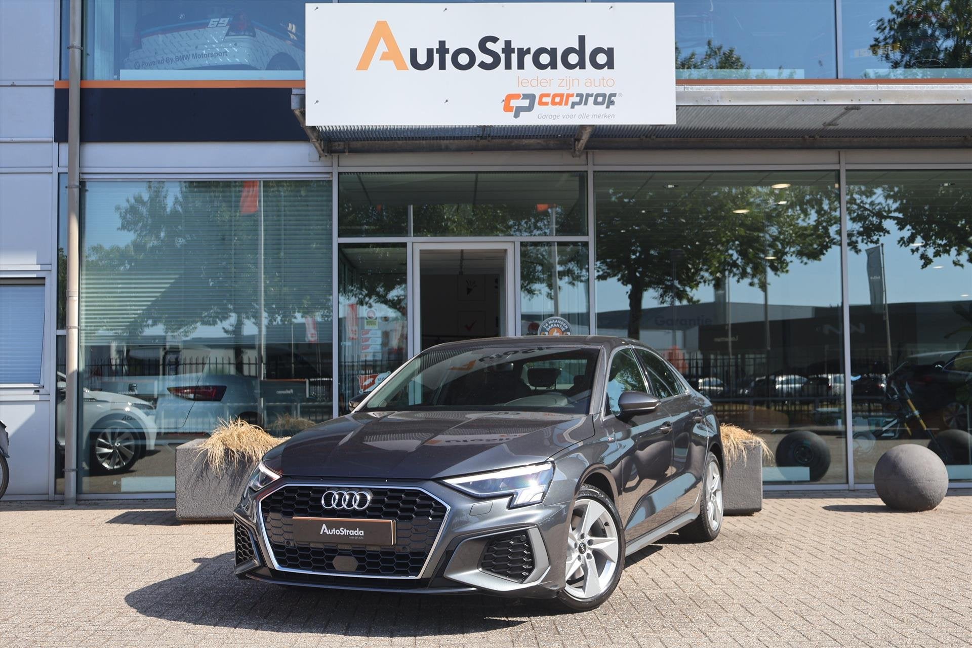 Audi A3 Limousine 30 S-Line TFSI | Virtual | LED | Climate |, Auto's, Audi, Gebruikt, Regensensor, Met garantie (alle), Leder en Stof