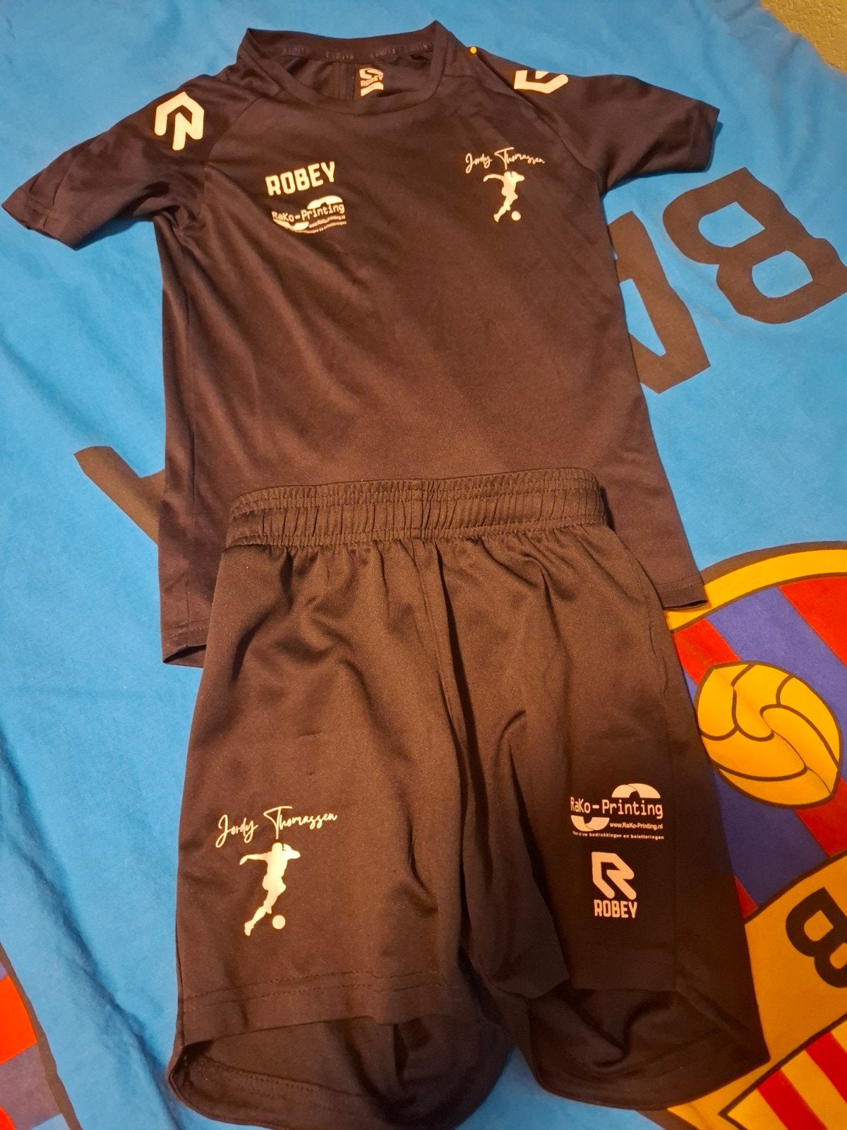 Trainingsset Jordy Thomassen Voetbalschool Maat 140, Ophalen of Verzenden