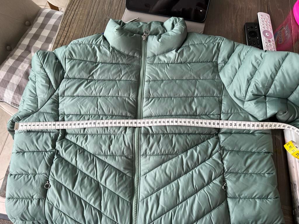 Nieuwe s.Oliver jas; licht, zacht, warm. Mt 46 en 48. Groen, Ophalen of Verzenden, Nieuw, Maat 46/48 (XL) of groter, Groen