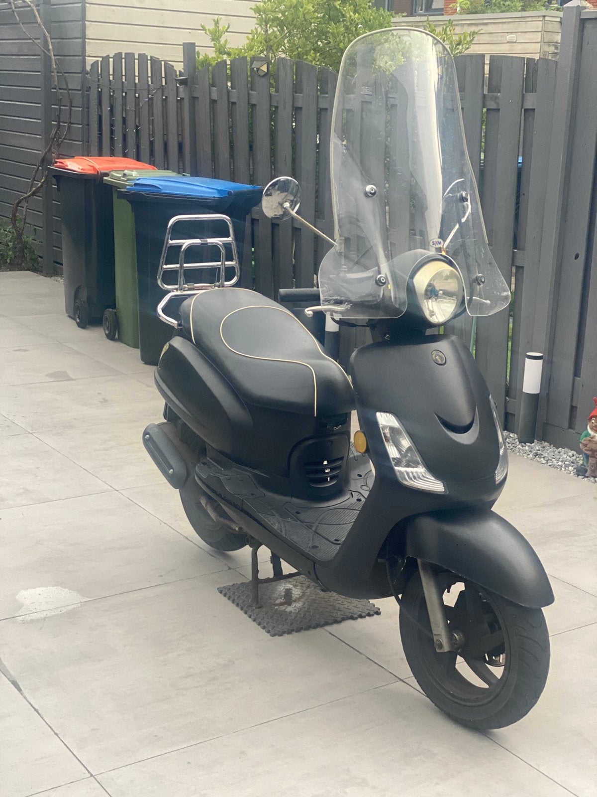 Sym fiddle 2 scooter, Fietsen en Brommers, Scooters | SYM, Ophalen of Verzenden, Zo goed als nieuw, Benzine, Fiddle