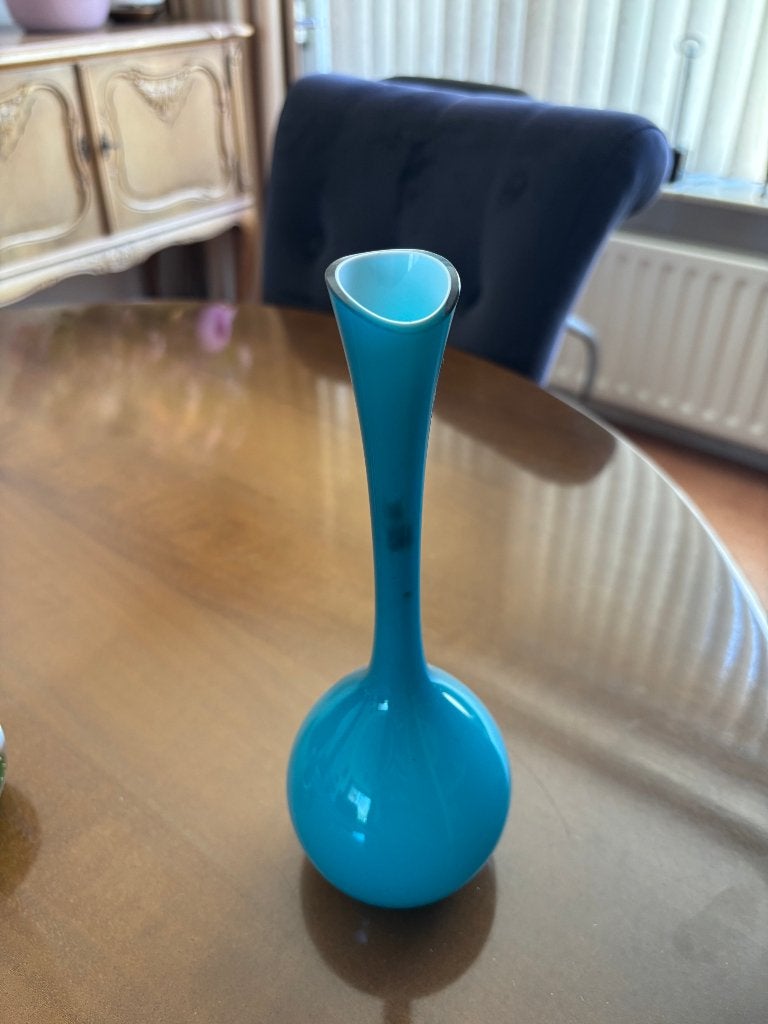 Blauwe glazen vaas van Ekenas, Huis en Inrichting, Ophalen, Gebruikt, Blauw, Glas