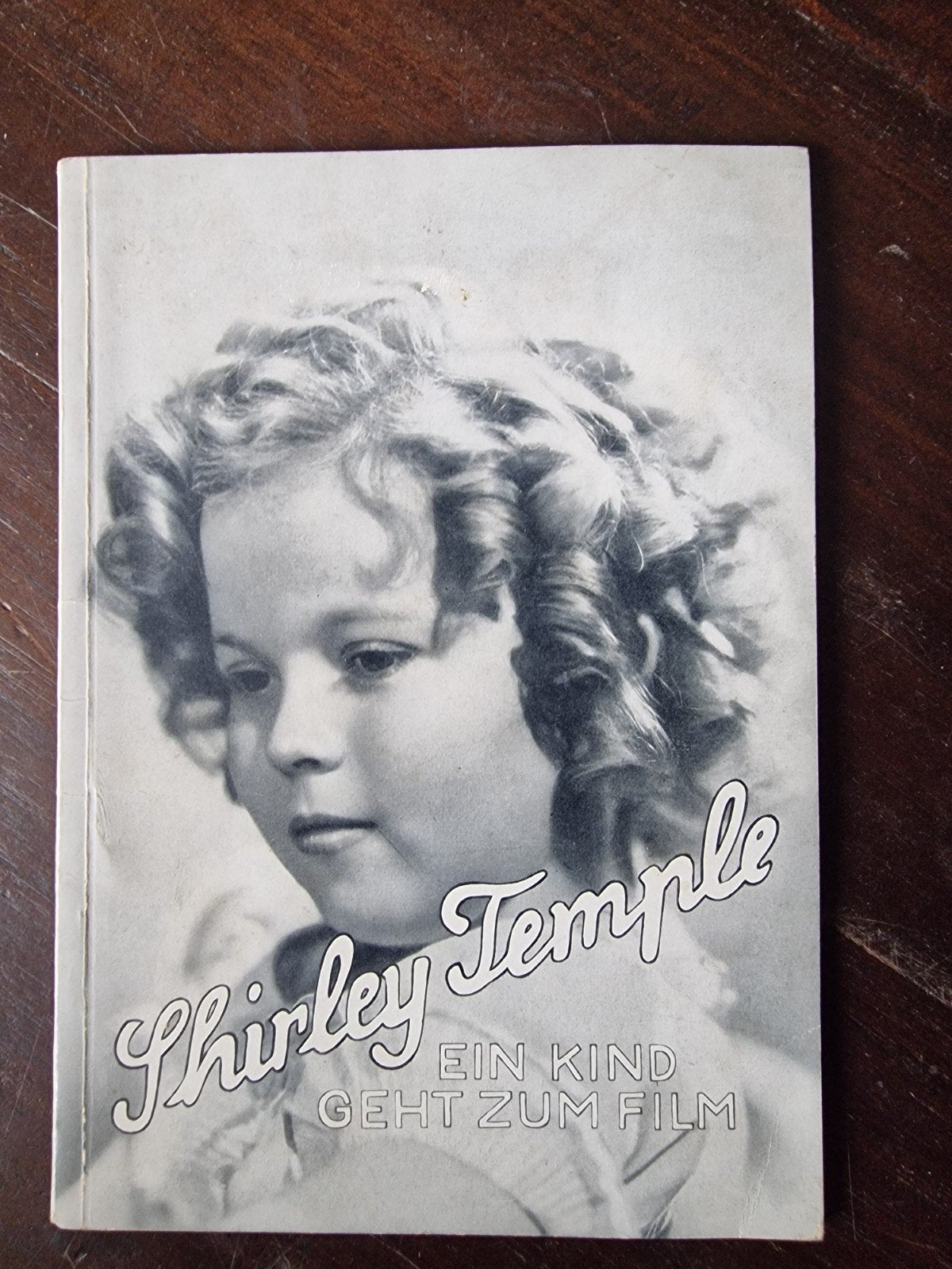 Shirley Temple: Een Kind Gaat Zum Film (1939), Ophalen of Verzenden, Gelezen, Dr. Robert Dolz, Personen
