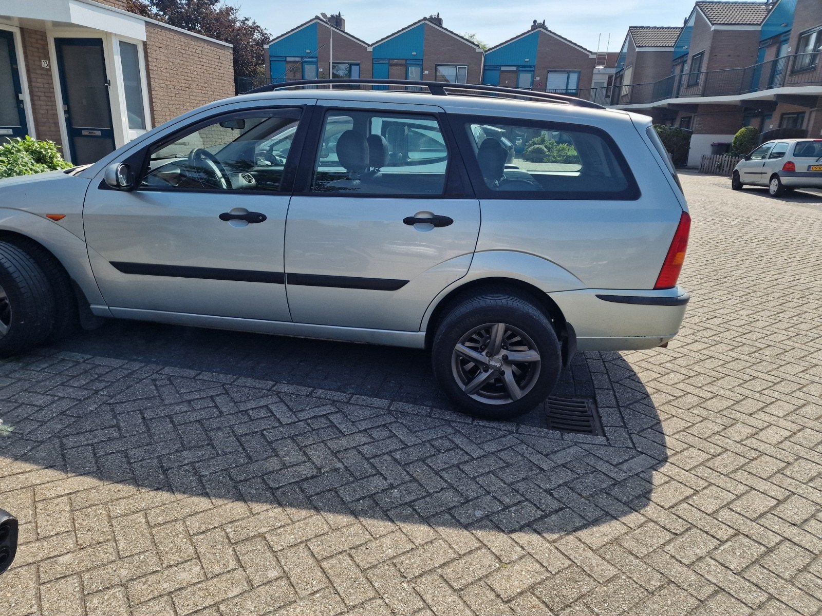 Ford Focus 1.6I 74KW 2002 lederen bekleding vraagprijs 1650, 1596 cc, 15 km/l, 4 cilinders, 100 pk