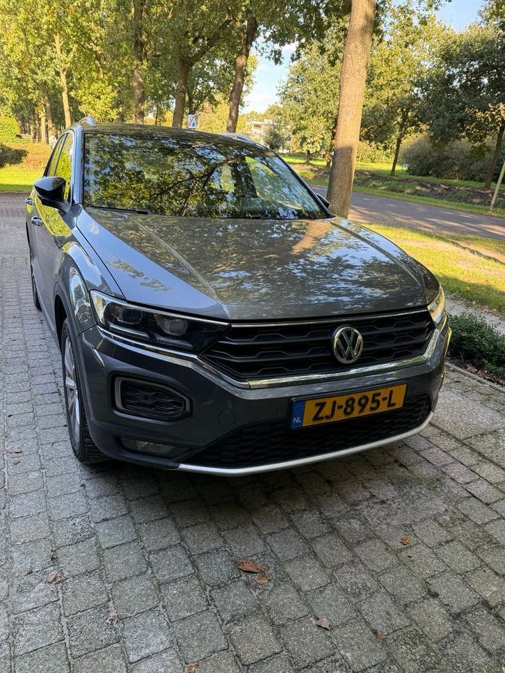 Volkswagen T-Roc 1.0 TSI 115pk 2018 Grijs, Auto's, Voorwielaandrijving, Stof, Head-up Display, Particulier