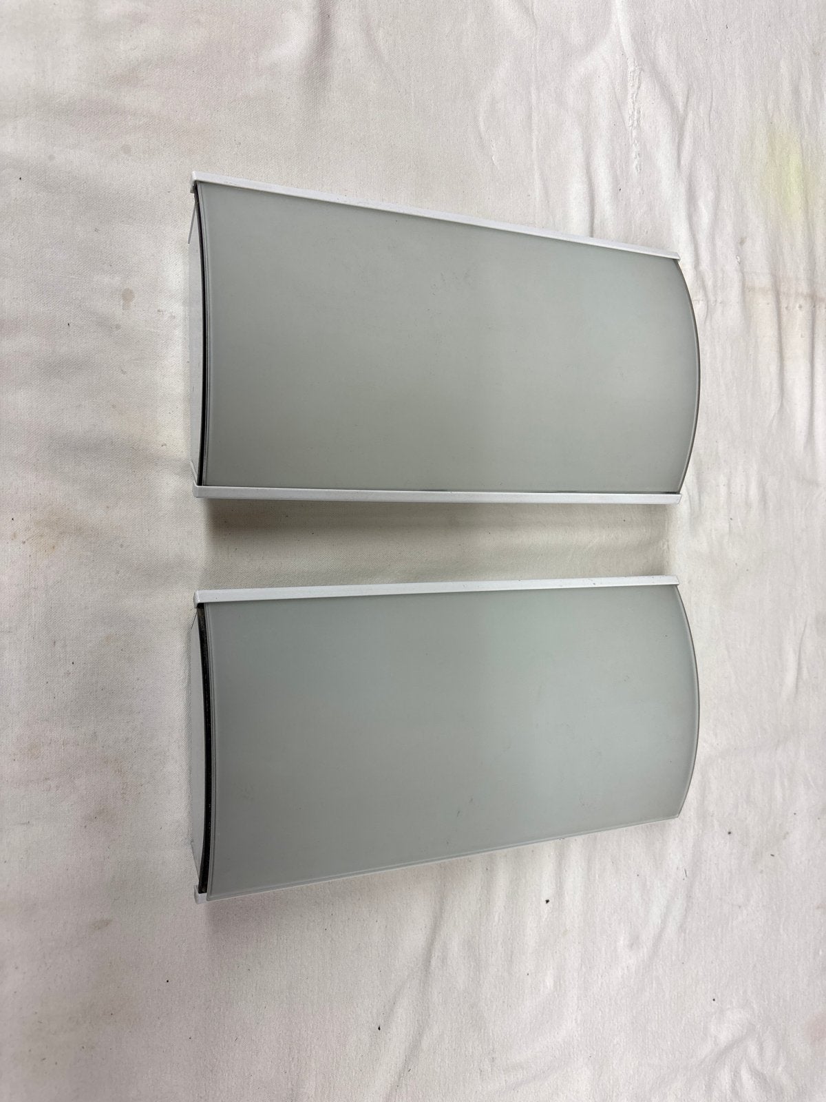 2x Moderne wandlampen met matglazen kap, Wit, Overige merken, Gebruikt, G13 (TL)