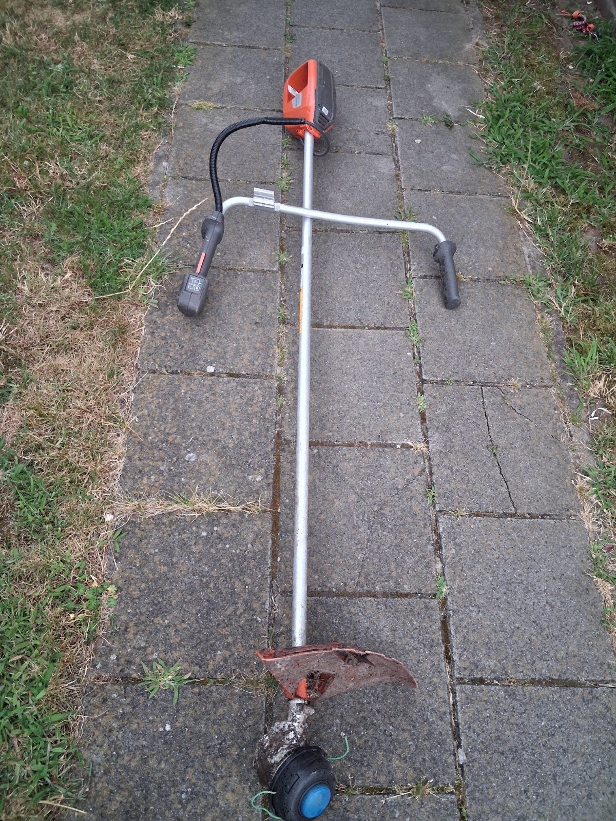 Husqvarna Accu Bosmaaier 520iRX/536lir met lader en accu, Gebruikt, Accu, Ophalen of Verzenden, 30 tot 50 cm
