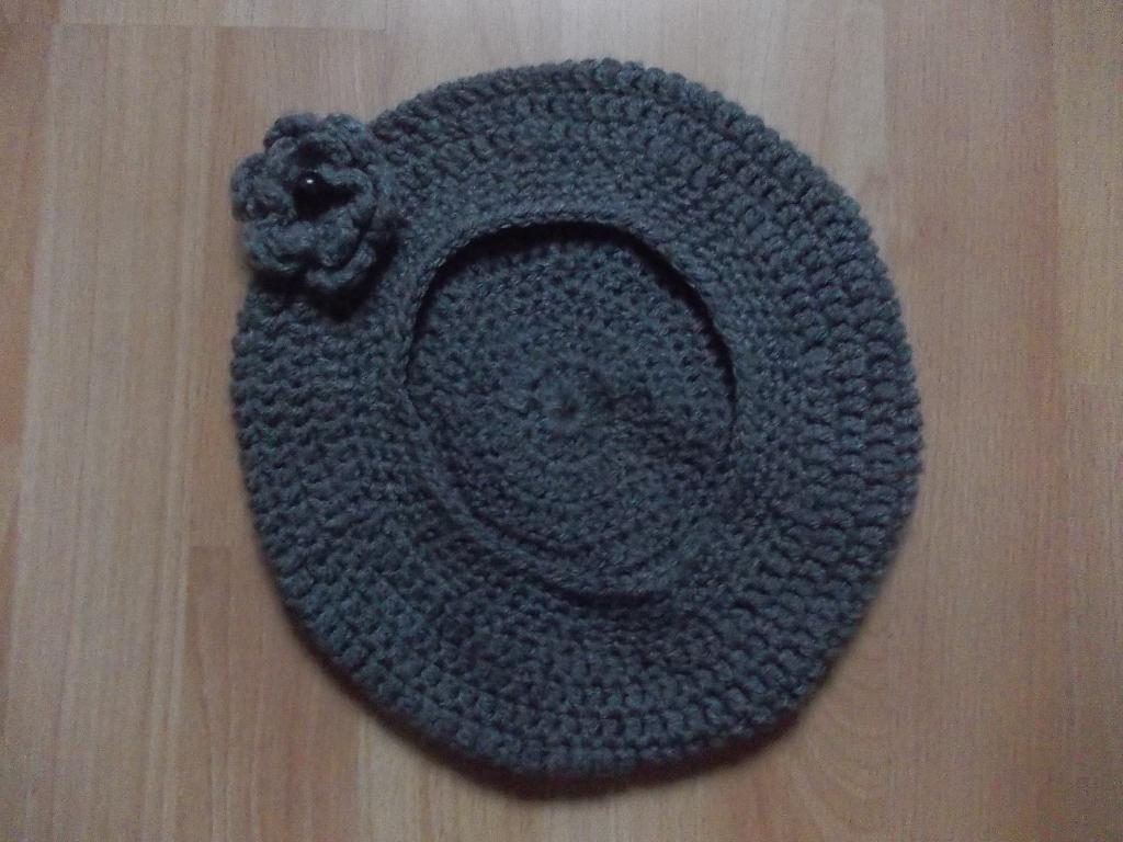 Leuke baret met bloem voor jonge meisjes., Kinderen en Baby's, Kinderkleding | Petten en Hoeden, Ophalen, Meisje, 104 of kleiner