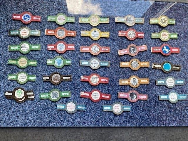 sigarenbandjes, Verzamelen, Rookartikelen, Aanstekers en Luciferdoosjes, Ophalen of Verzenden, Gebruikt, Sigarenbandjes