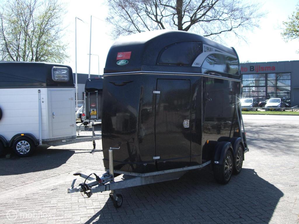 Zeer mooie Atec Olympialine XL Aluminium vloer en zadelkamer, Dieren en Toebehoren, Paarden en Pony's | Trailers en Aanhangwagens