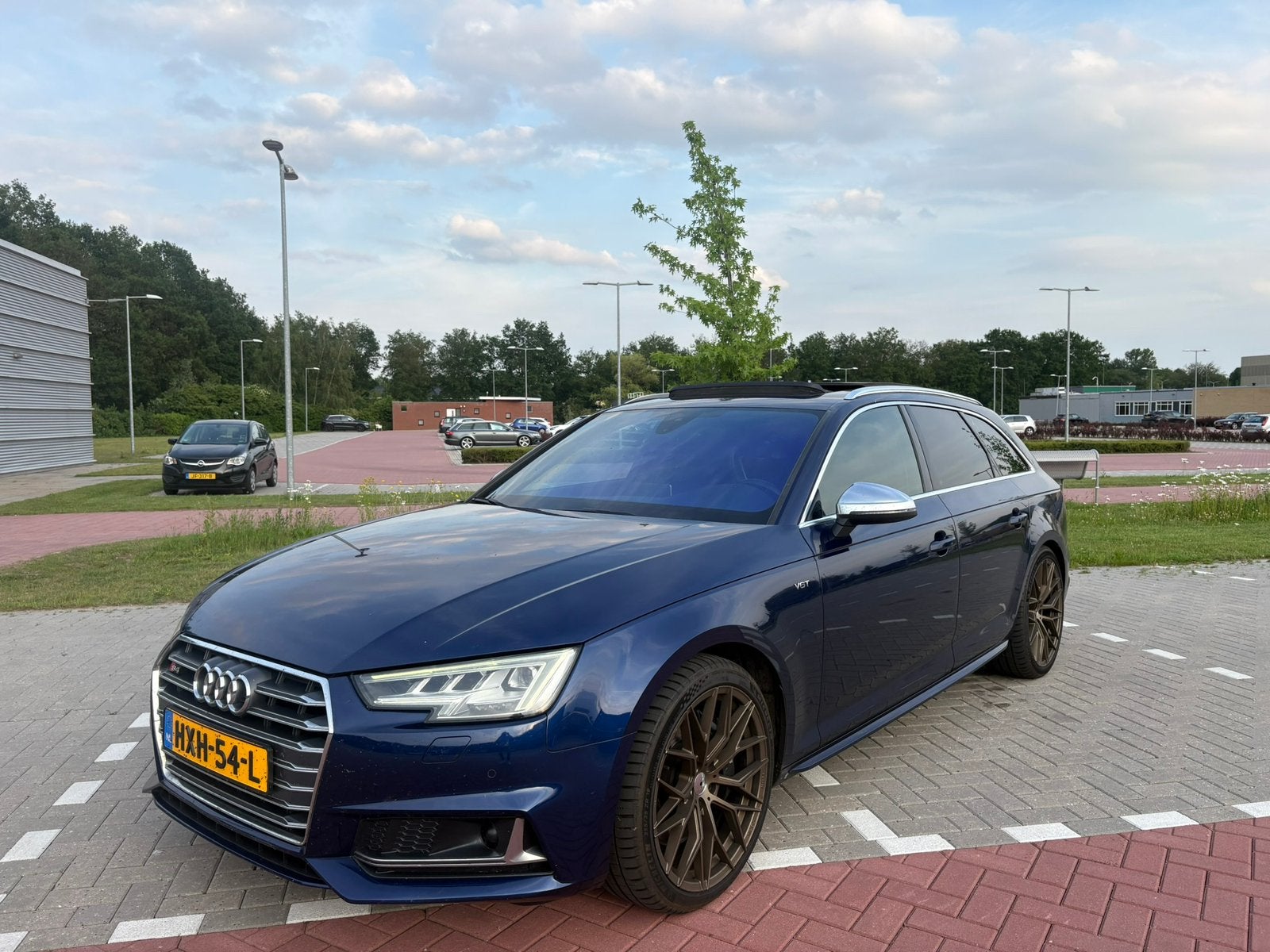 Audi S4