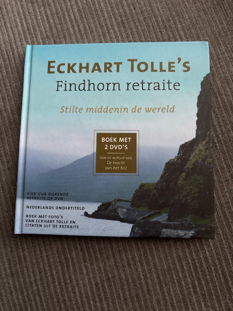 Eckhart Tolle's Findhorn Retraite: Boek + 2 DVD's, Achtergrond en Informatie, Spiritualiteit algemeen, Ophalen of Verzenden, Zo goed als nieuw