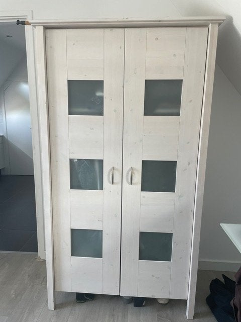 GRATIS OPHALEN leuk kledingkast, wit, Huis en Inrichting, Kasten | Kledingkasten, Ophalen, Gebruikt, 50 tot 100 cm, 150 tot 200 cm