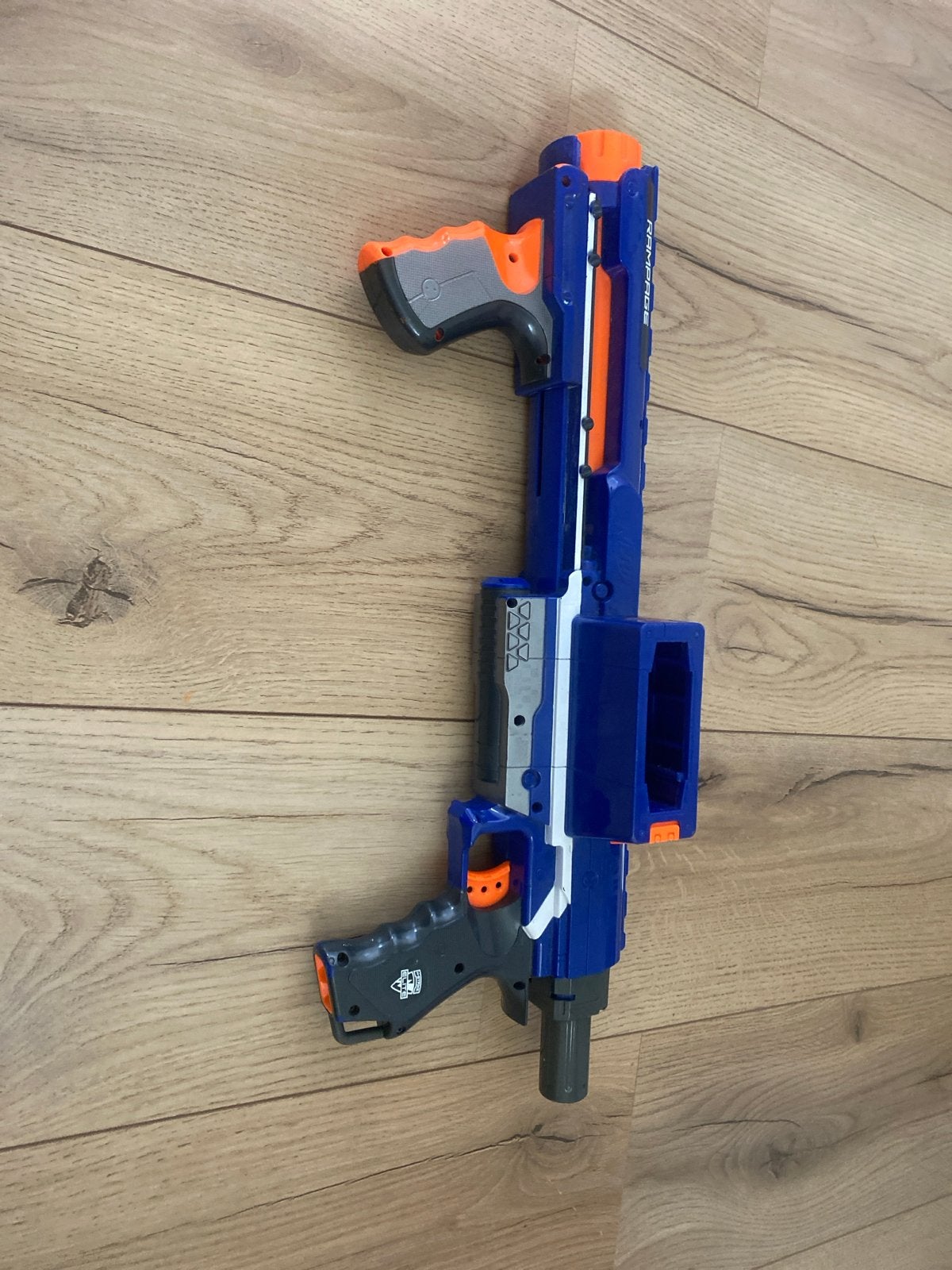Nerf N-Strike Elite Rampage Blaster met magazijn, Ophalen of Verzenden, Gebruikt