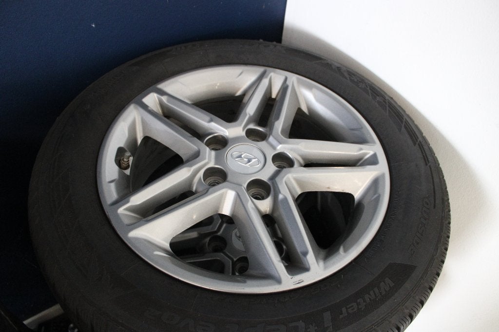 Hyundai Kona winterwielenset, Ophalen, Gebruikt, 16 inch, Banden en Velgen