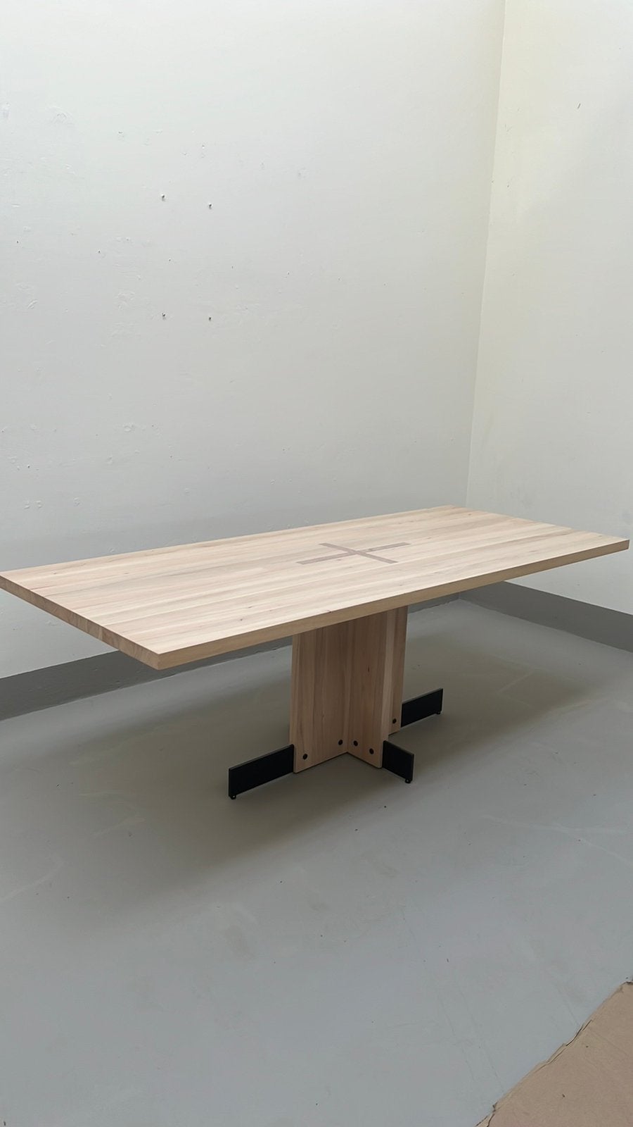 Stien eettafel van Pilat & Pilat, Ophalen, Zo goed als nieuw