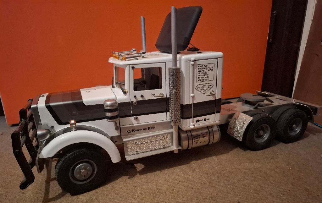 Witte Wedico Peterbuilt truck, Hobby en Vrije tijd, Elektro, Gebruikt, Schaal 1:14, Ophalen of Verzenden