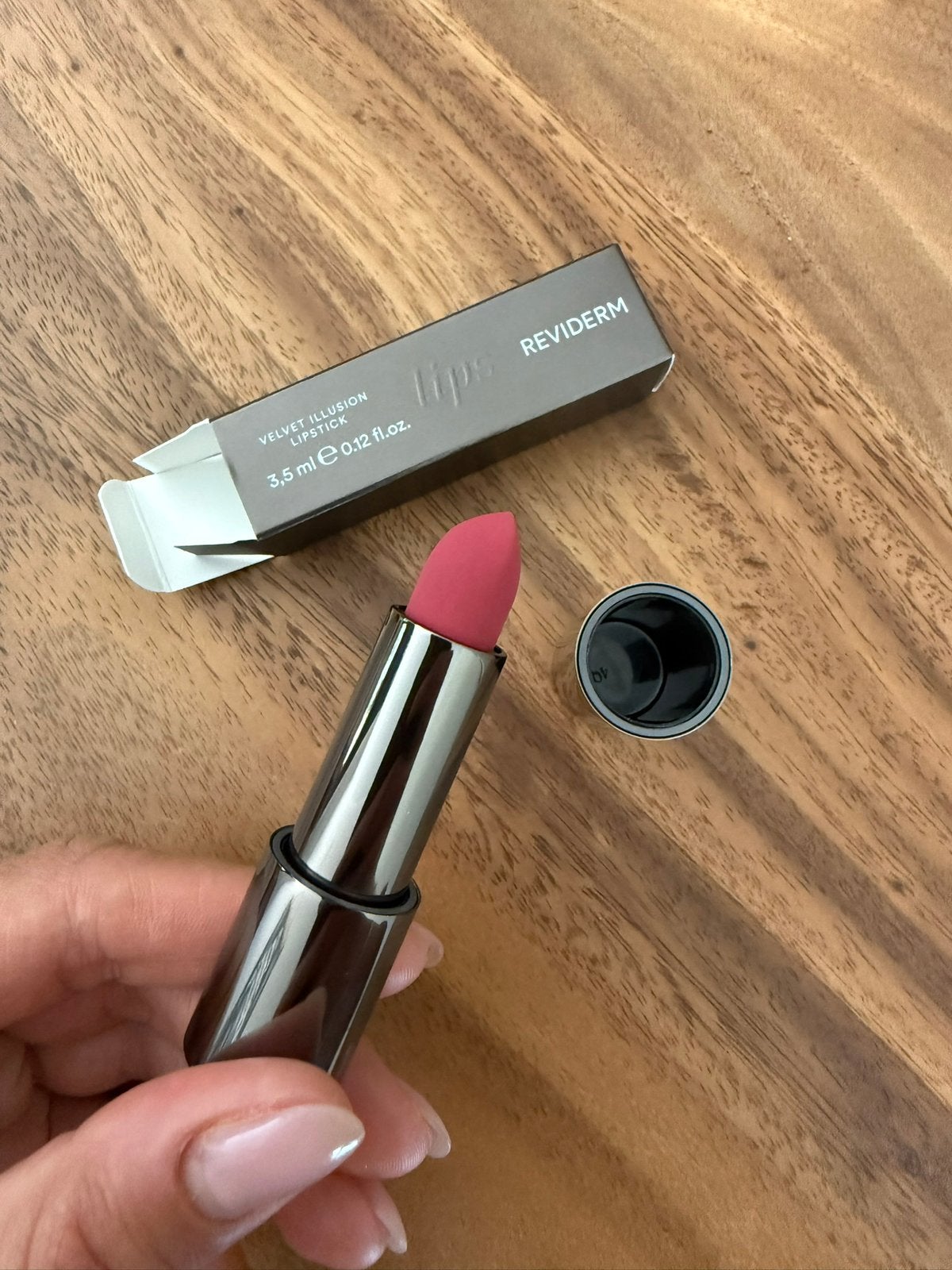 Reviderm Velvet Illusion Lipstick: Posh Pink, Lippen, Nieuw, Ophalen of Verzenden, Make-up