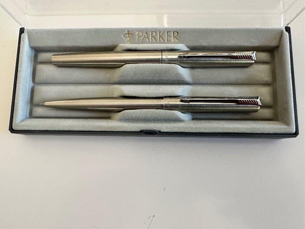 Parker pen Parker Vulpen set in doosje iso 9001, Parker, Ophalen of Verzenden, Vulpen, Met reclame