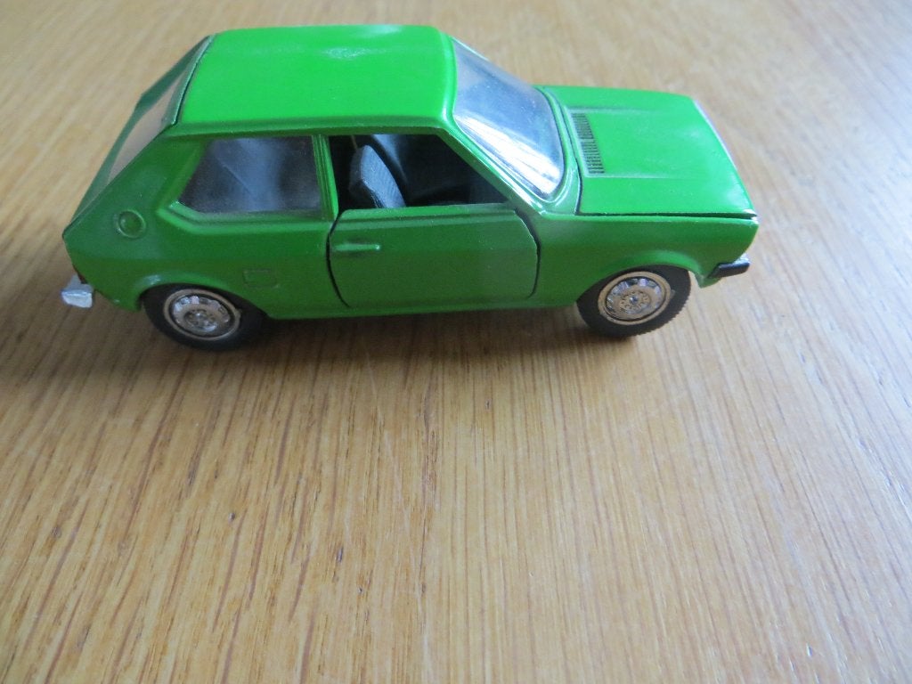 VW Polo schaal 1:43, Ophalen of Verzenden, Gebruikt, Auto, Schuco
