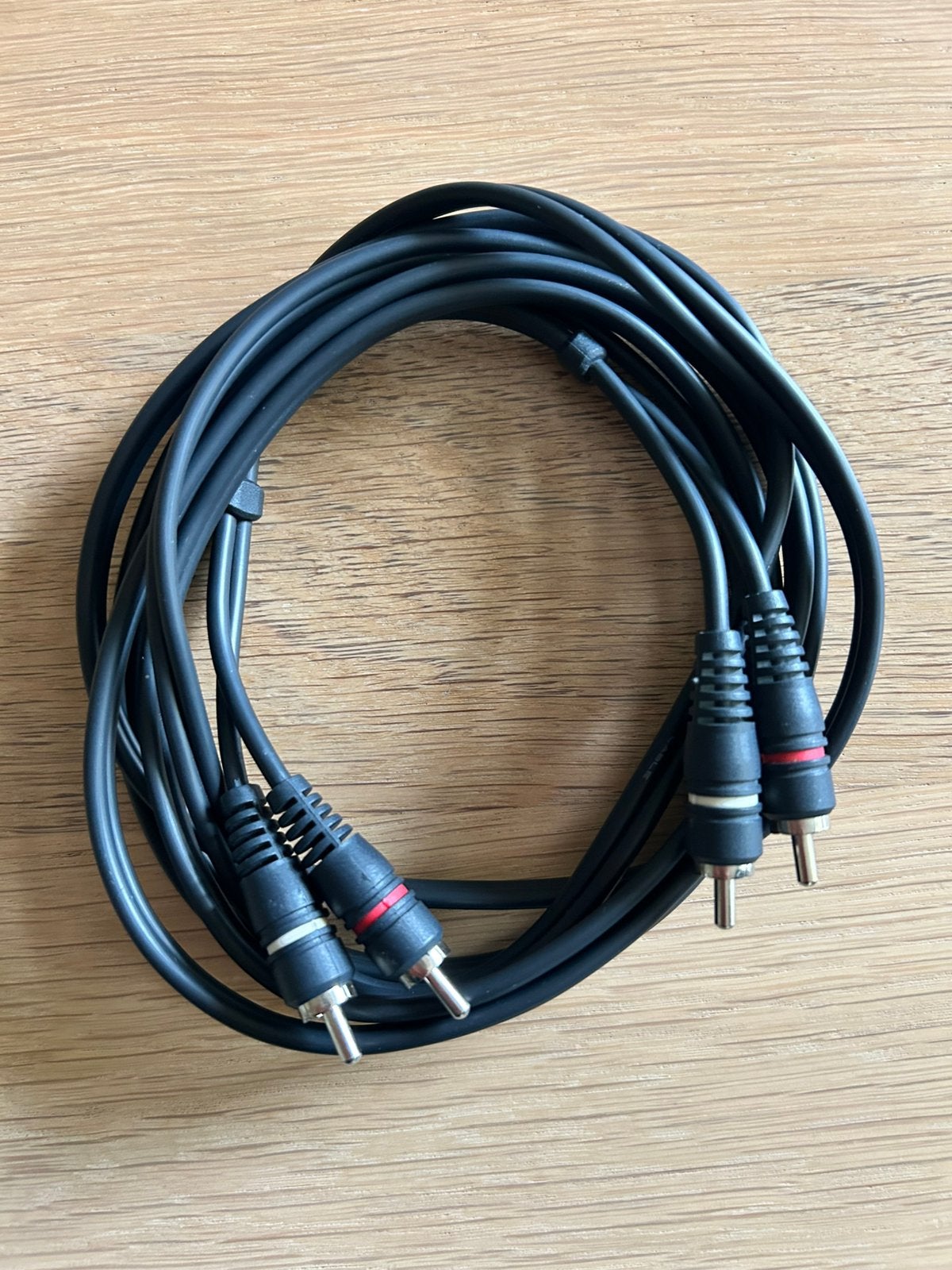 2 stuks RCA audiokabel male/male verschillende lengtes, Ophalen of Verzenden, Zo goed als nieuw, Minder dan 2 meter