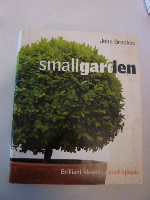 John Brookes - Small garden, Verzenden, Zo goed als nieuw