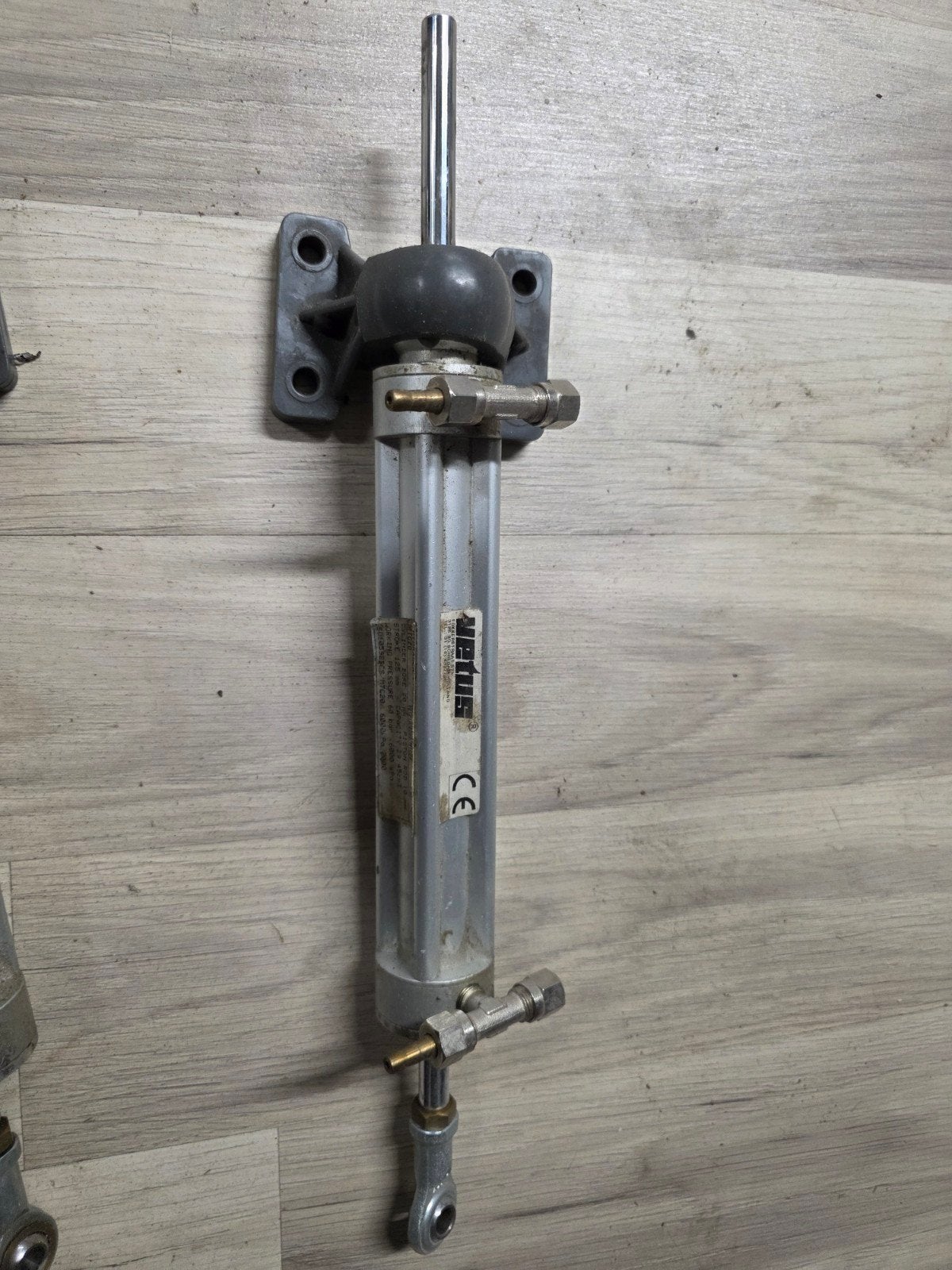 2 stuks Vetus hydrolische stuur cilinder., Verzenden, Zo goed als nieuw, Motor en Techniek, Zeilboot of Motorboot