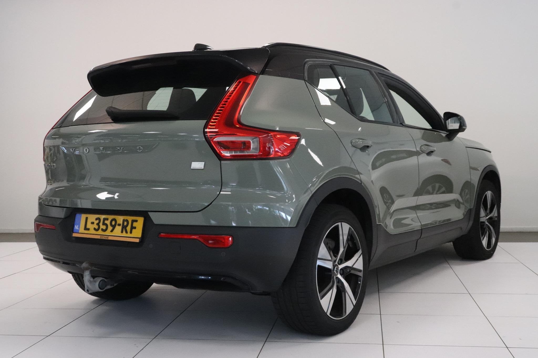 Volvo XC40 Recharge P8 AWD R-Design | SoH 92% | Camera | Sto, Auto's, Dealer onderhouden, Gebruikt, Huisgarantie, Met garantie (alle)