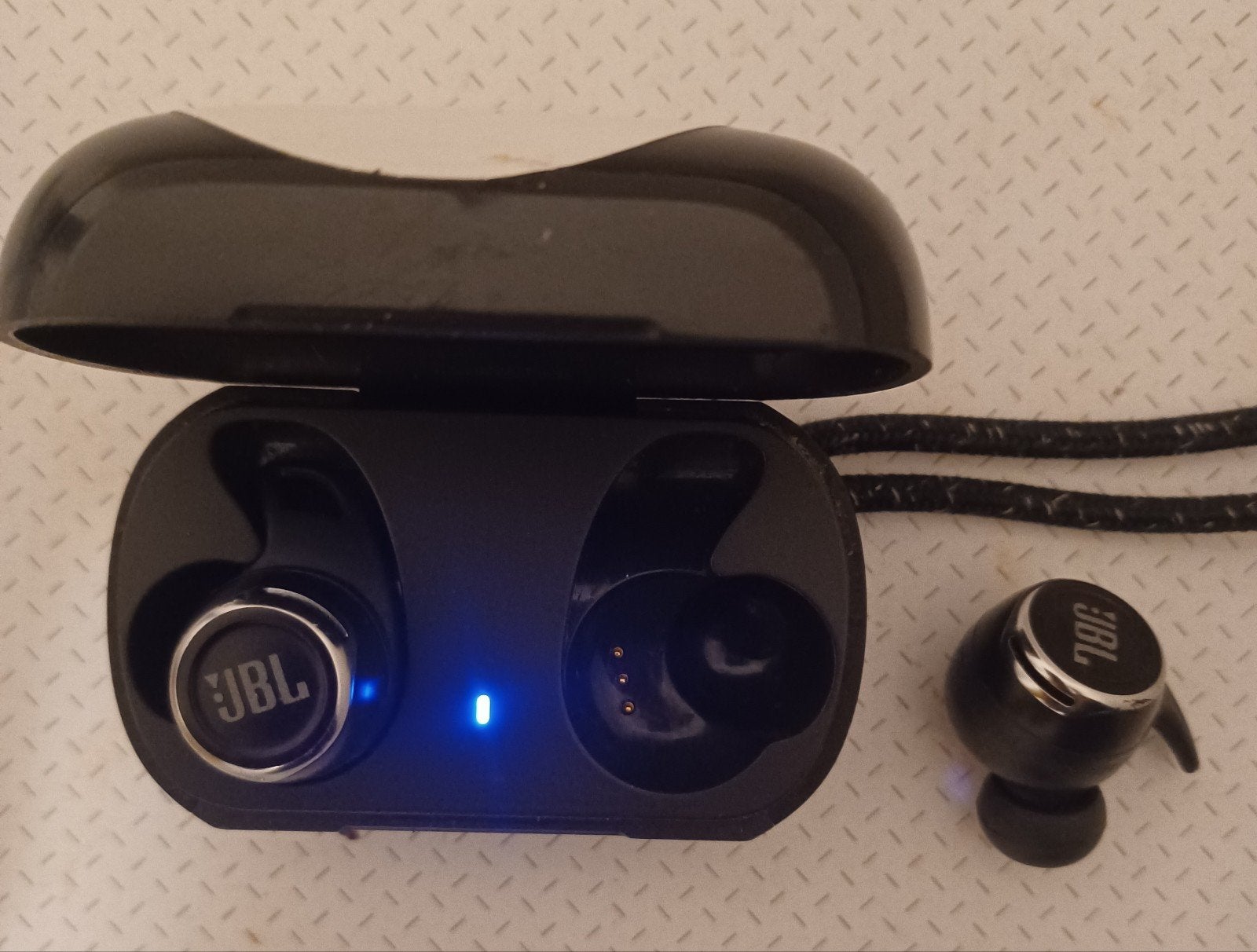 JBL Draadloze In-ear Oordopjes met Oplaadcase