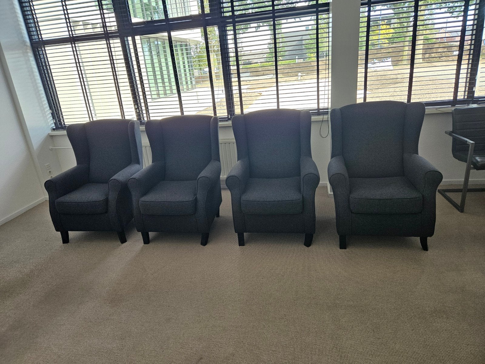 4 comfortabele grijze oorfauteuil - Zo goed als nieuw, Ophalen, Klassiek, Comfortabel, 75 tot 100 cm, Zo goed als nieuw