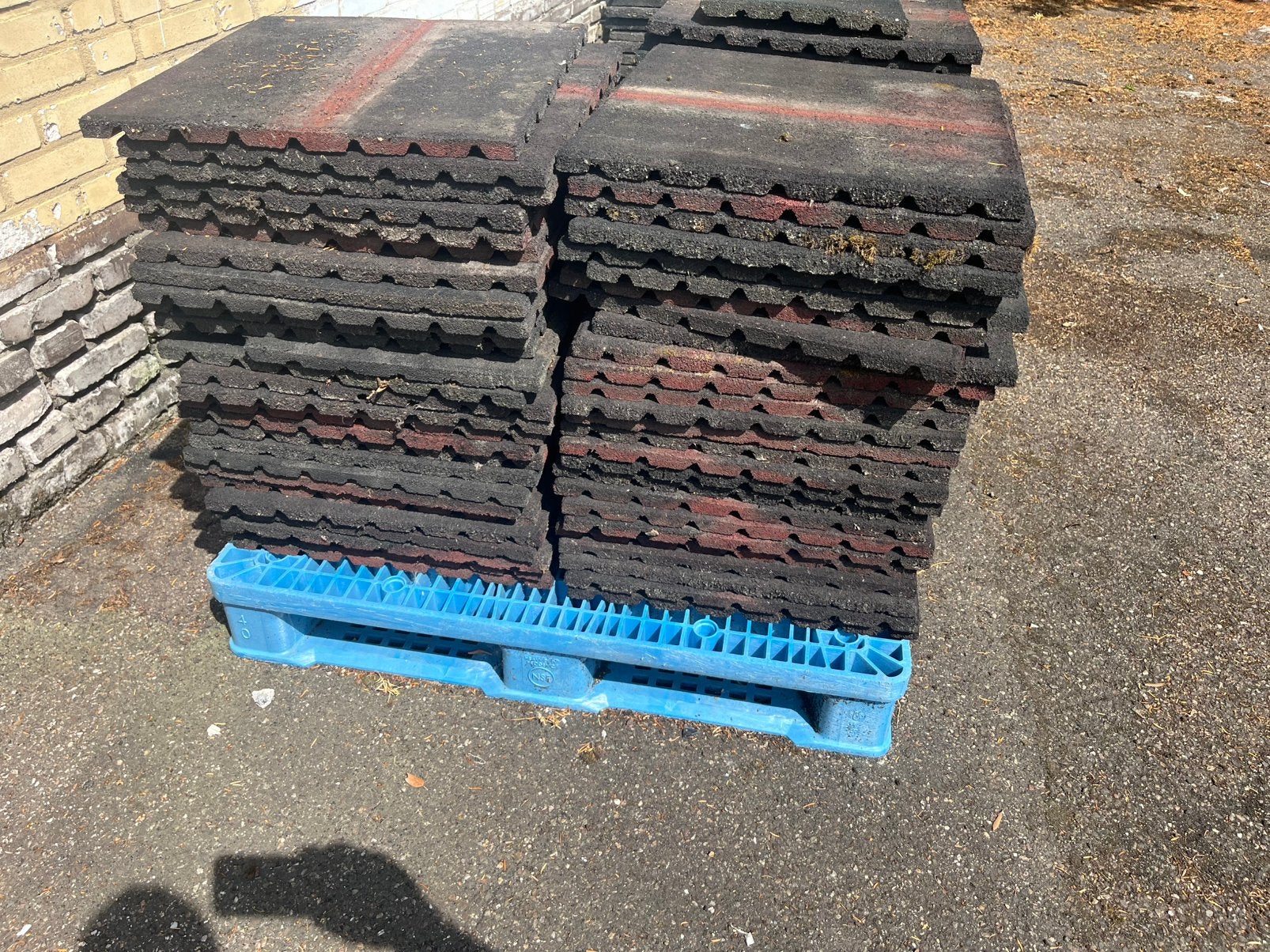 80 rubber tegels 50x50, Ophalen, Zo goed als nieuw, Overige materialen