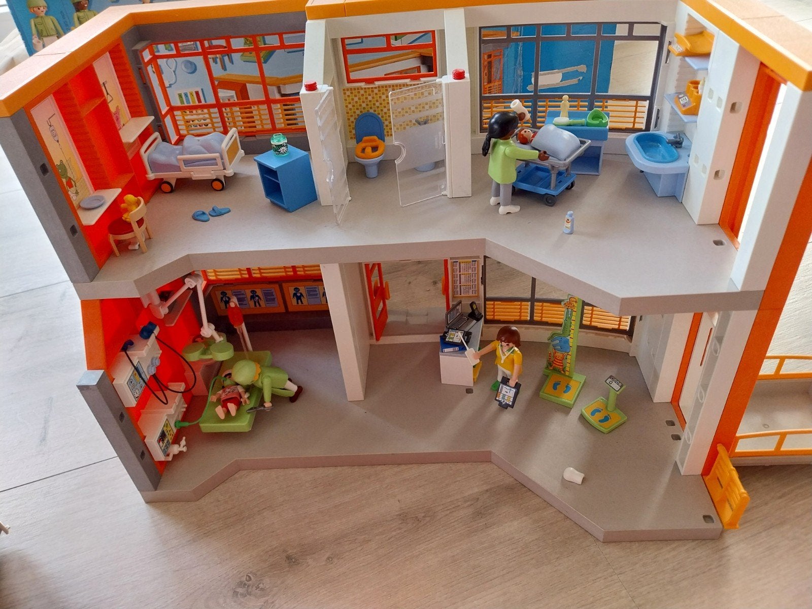 Playmobil City Life Ziekenhuis 6657 met originele doos, Kinderen en Baby's, Speelgoed | Playmobil, Ophalen of Verzenden, Zo goed als nieuw