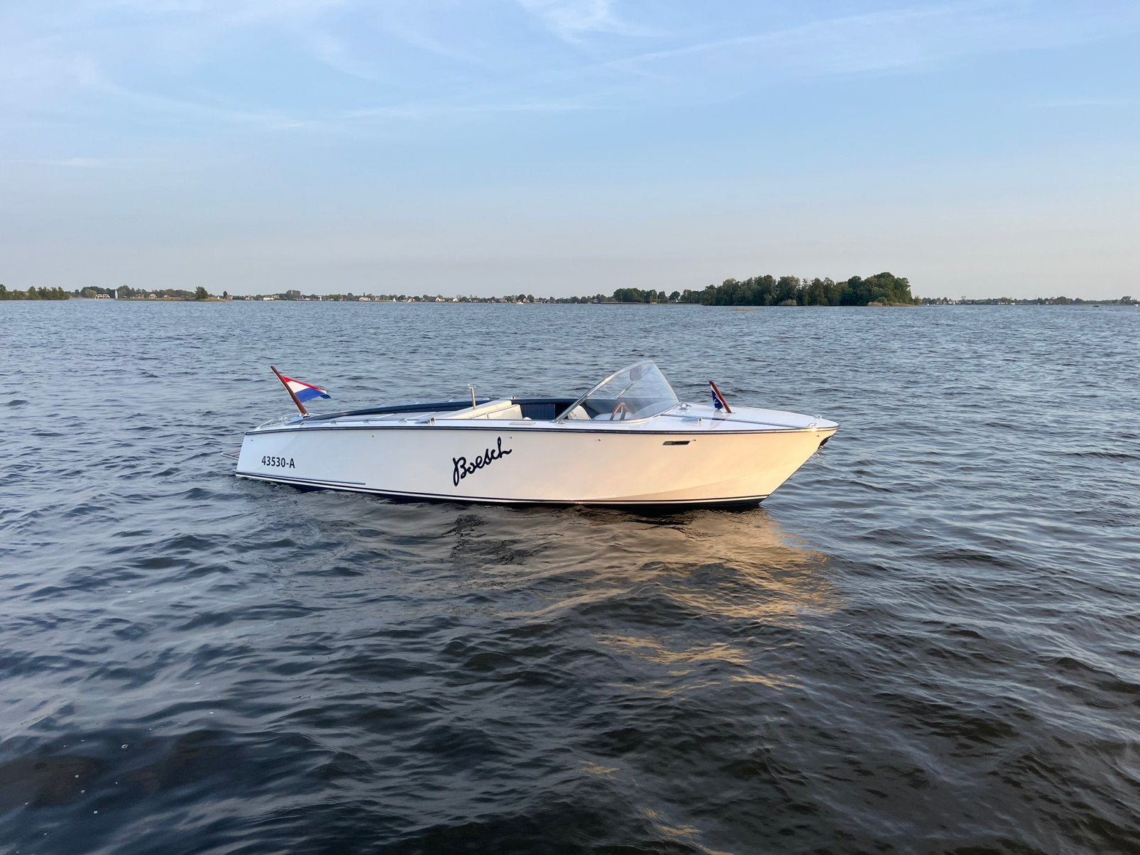 Boesch 590 Acapulco sport — Boesch Marine 260 V8 — trailer—, Ophalen, Overige merken, Binnenboordmotor, 0 cm