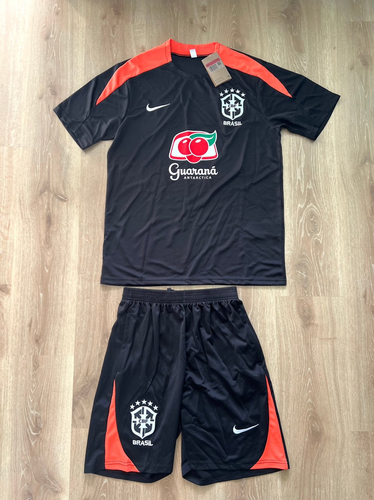 Brazilië trainingsset Nike zwart Maat L, Maat 52/54 (L), Zwart, Nieuw, Ophalen of Verzenden