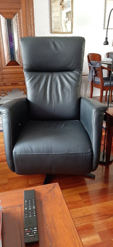 Relaxfauteaul, Gebruikt, Minder dan 75 cm, Ophalen of Verzenden, Leer