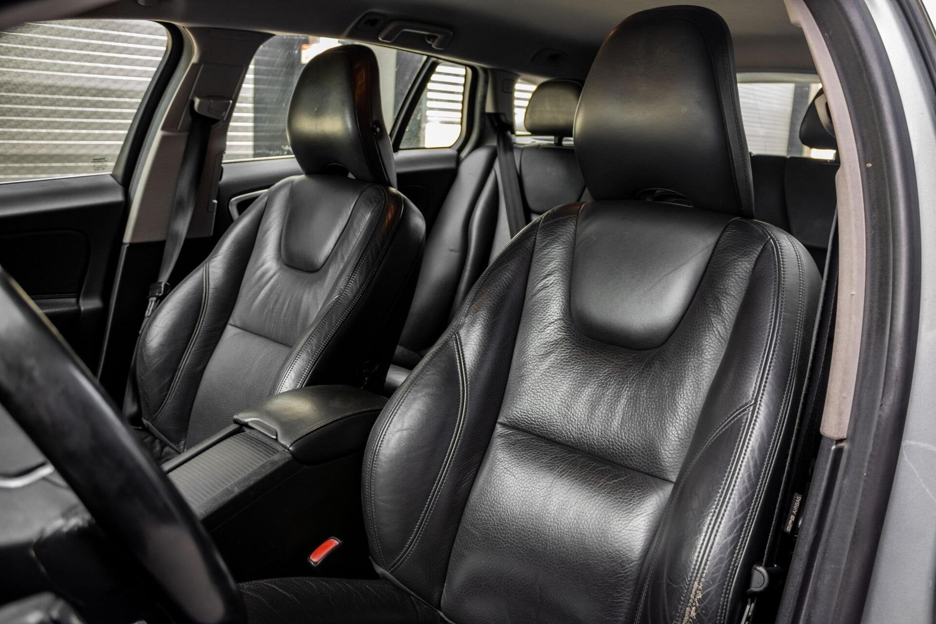 Volvo V60 2.0 D3 5-Cillinder | NW. DISTRIBUTIE + WP | AIRCO, Auto's, Euro 5, Gebruikt, Parkeersensor, 163 pk